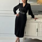 پیراهن ساتن پلیسه مشکی آستین پر